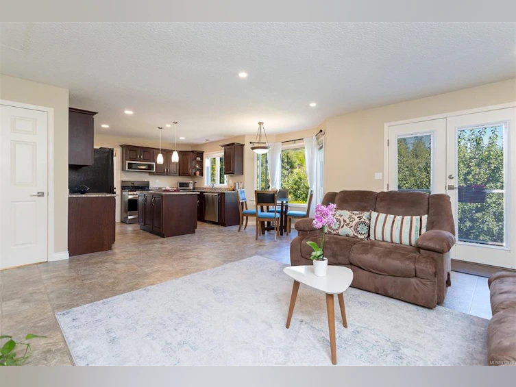 5199 Walema Court, Saanich, BC, V8Y 2T7 - 27