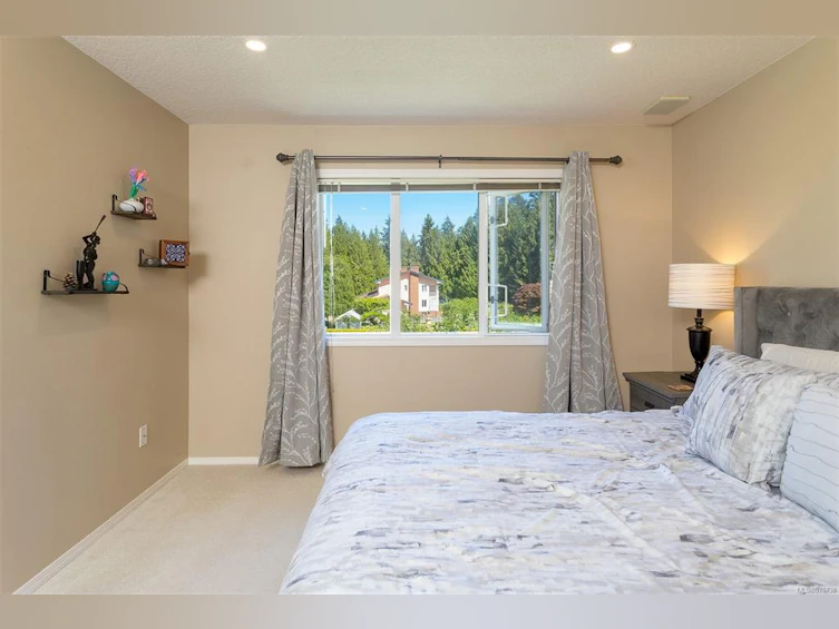 5199 Walema Court, Saanich, BC, V8Y 2T7 - 29
