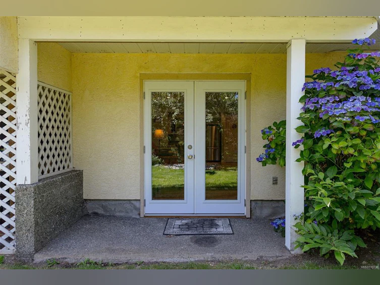 5199 Walema Court, Saanich, BC, V8Y 2T7 - 63