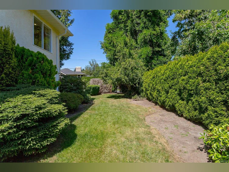 5199 Walema Court, Saanich, BC, V8Y 2T7 - 65