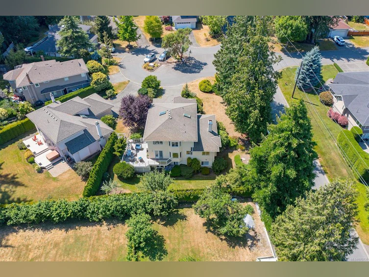 5199 Walema Court, Saanich, BC, V8Y 2T7 - 69
