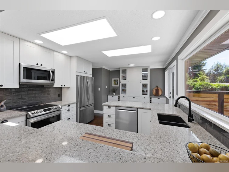 2267 Jingle Pot Road, Nanaimo, BC, V9R 6W2 - 23