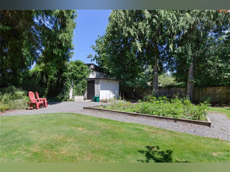2267 Jingle Pot Road, Nanaimo, BC, V9R 6W2 - 63