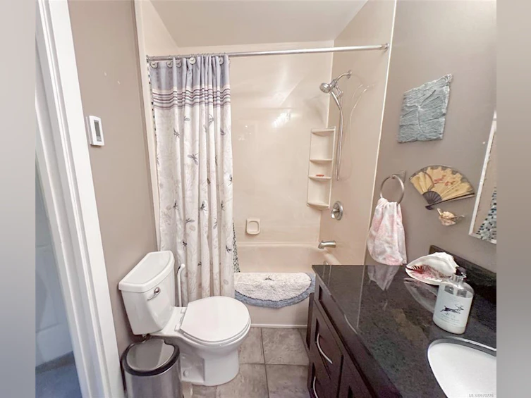 528 Walter Avenue, Saanich, BC, V9A 2E5 - 14