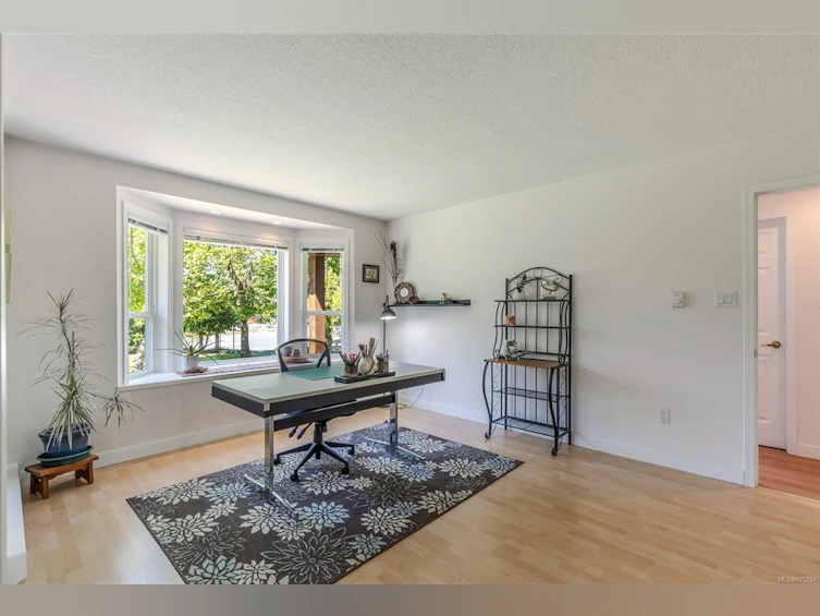 490 Miller Place, Qualicum Beach, BC, V9K 2A4 - 12