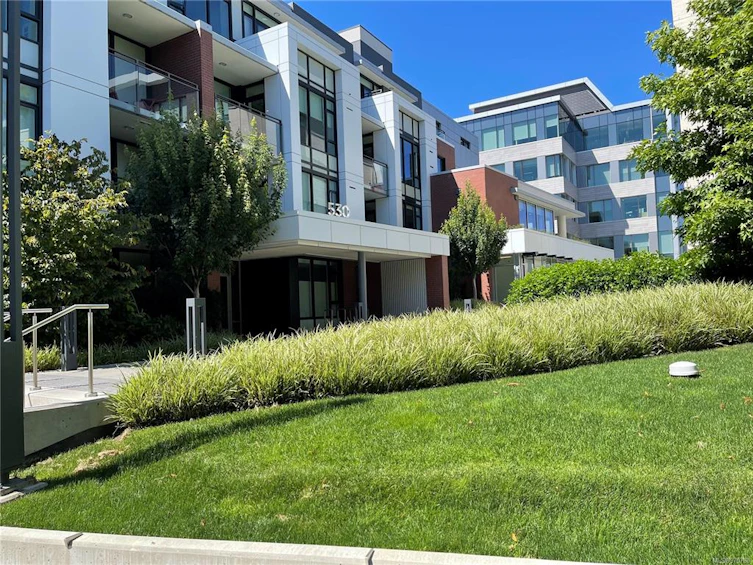 202-530 Michigan Street, Victoria, BC, V8V 0G2 - 2