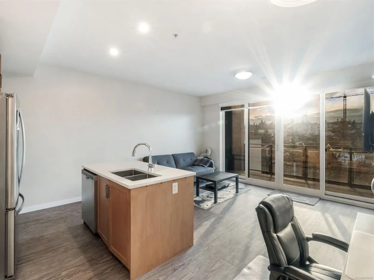 407-91 Chapel Street, Nanaimo, BC, V9R 5H3 - 9