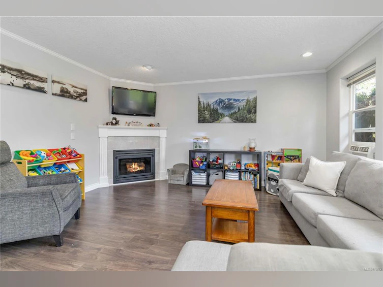 2631 Capital Heights, Victoria, BC, V8T 3M1 - 4