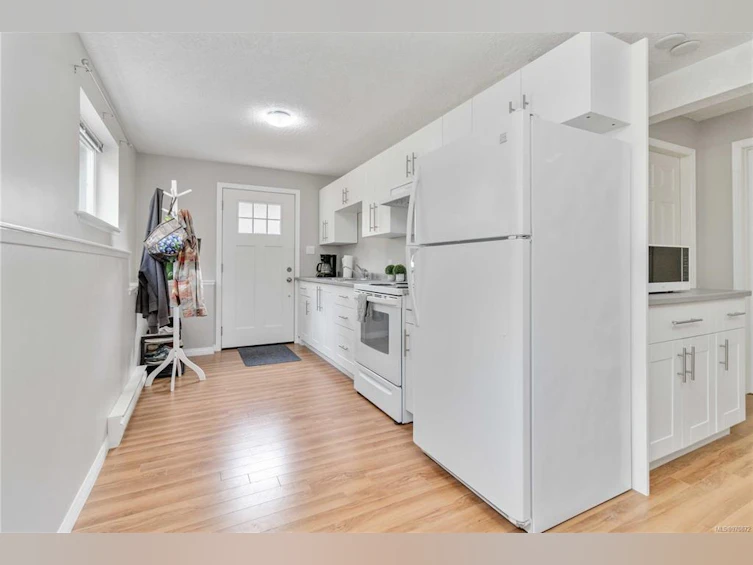 2631 Capital Heights, Victoria, BC, V8T 3M1 - 15