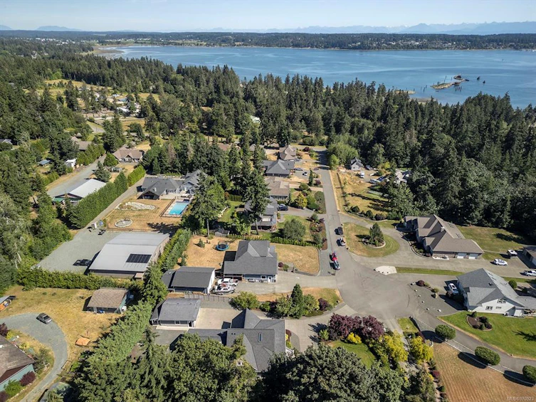 11 Little Bear Way, Courtenay, BC, V0R 2V0 - 70