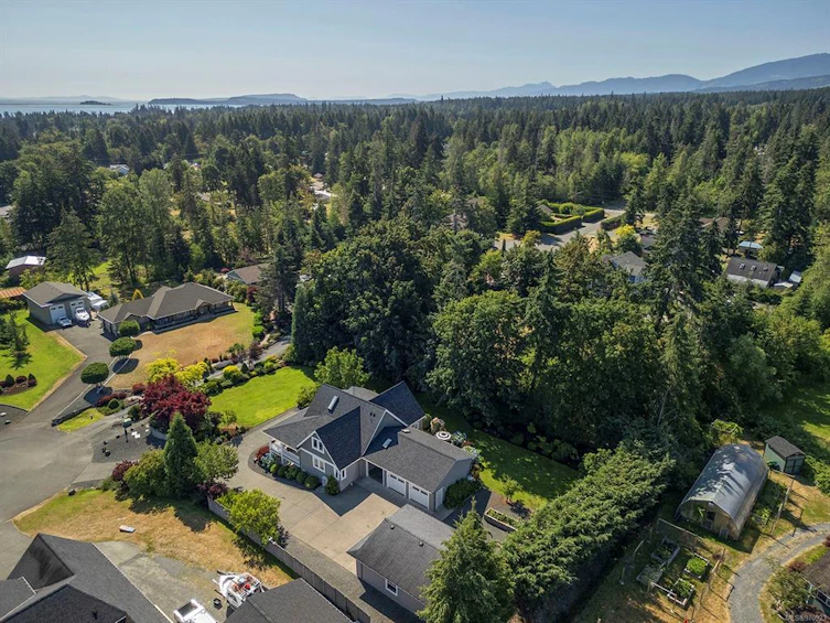 11 Little Bear Way, Courtenay, BC, V0R 2V0 - 71