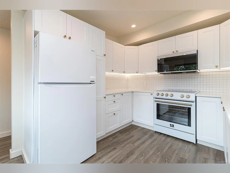 7124 W Grant Road, Sooke, BC, V9Z 0N6 - 17