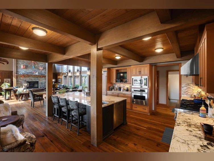 1563 Mt. Newton Cross Road, Central Saanich, BC, V8M 1L1 - 7
