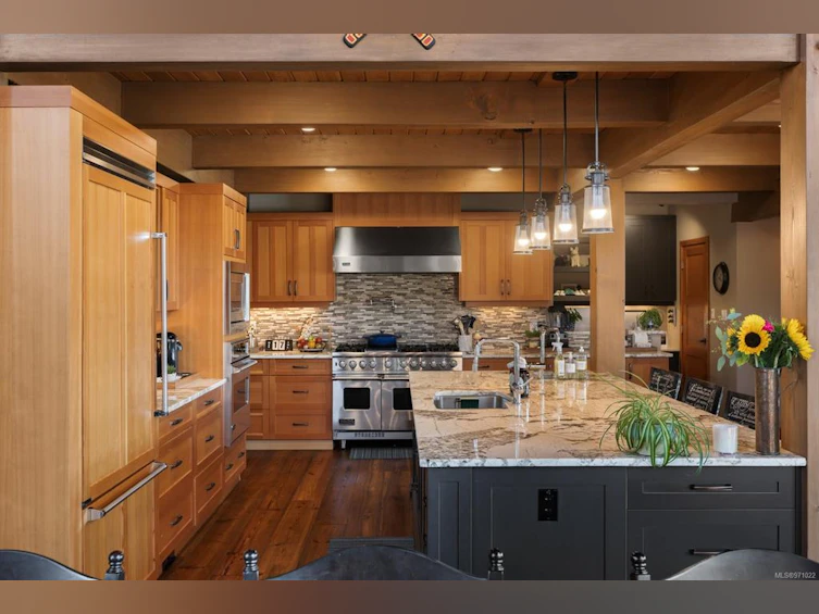 1563 Mt. Newton Cross Road, Central Saanich, BC, V8M 1L1 - 8