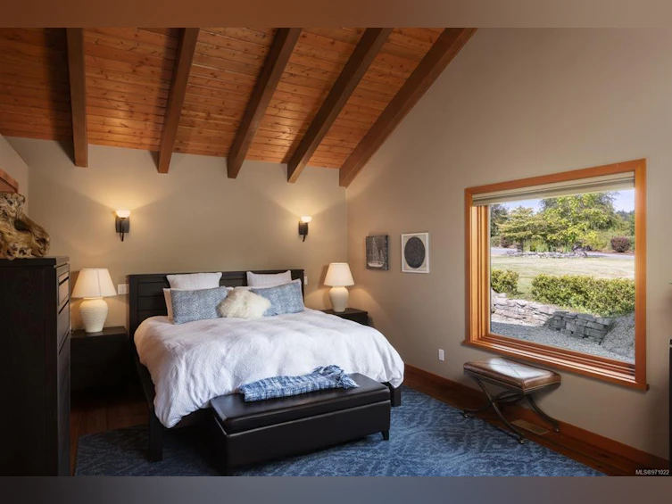 1563 Mt. Newton Cross Road, Central Saanich, BC, V8M 1L1 - 17