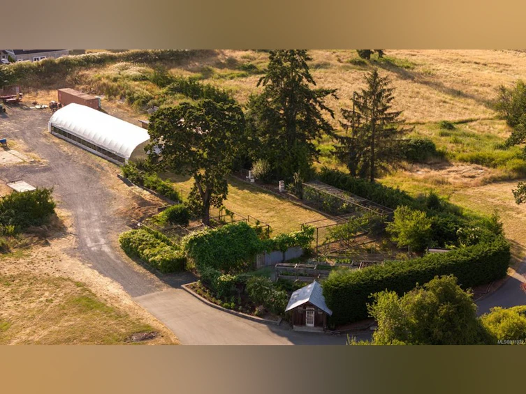 1563 Mt. Newton Cross Road, Central Saanich, BC, V8M 1L1 - 32