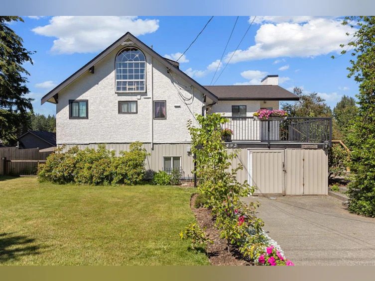 492 S Mcphedran Road, Campbell River, BC, V9W 5K5 - 2