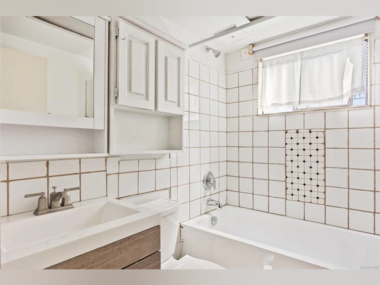 492 S Mcphedran Road, Campbell River, BC, V9W 5K5 - 12