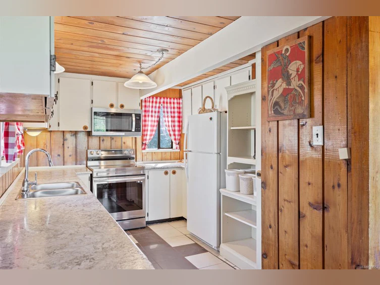 492 S Mcphedran Road, Campbell River, BC, V9W 5K5 - 13