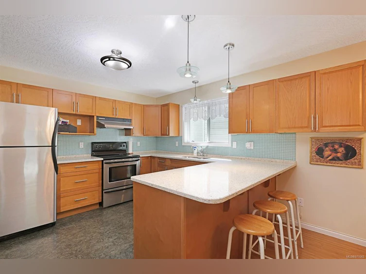 4671 Salal Place, Courtenay, BC, V9N 4A1 - 5