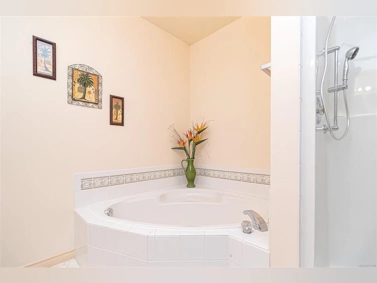 25-500 Marsett Place, Saanich, BC, V8Z 7J1 - 19