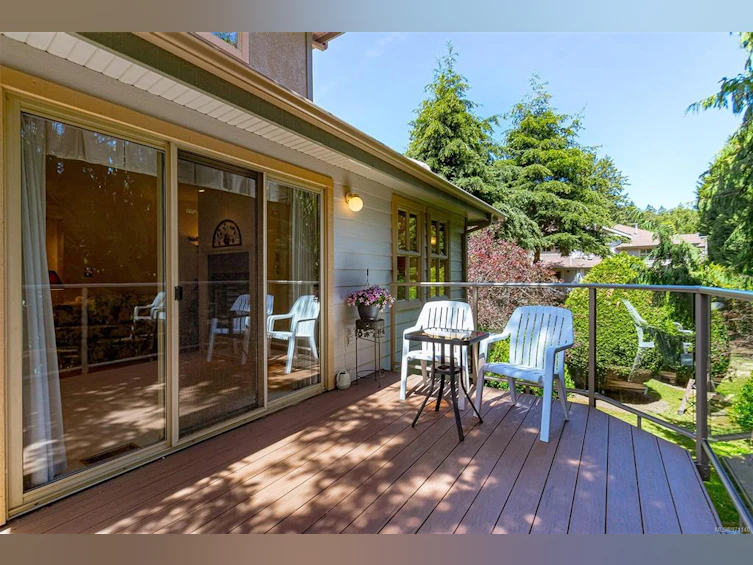 25-500 Marsett Place, Saanich, BC, V8Z 7J1 - 32