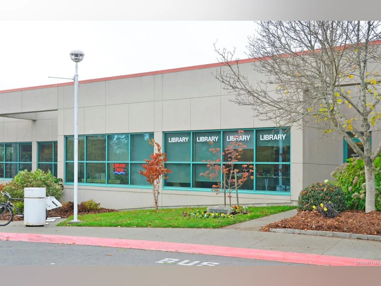25-500 Marsett Place, Saanich, BC, V8Z 7J1 - 45