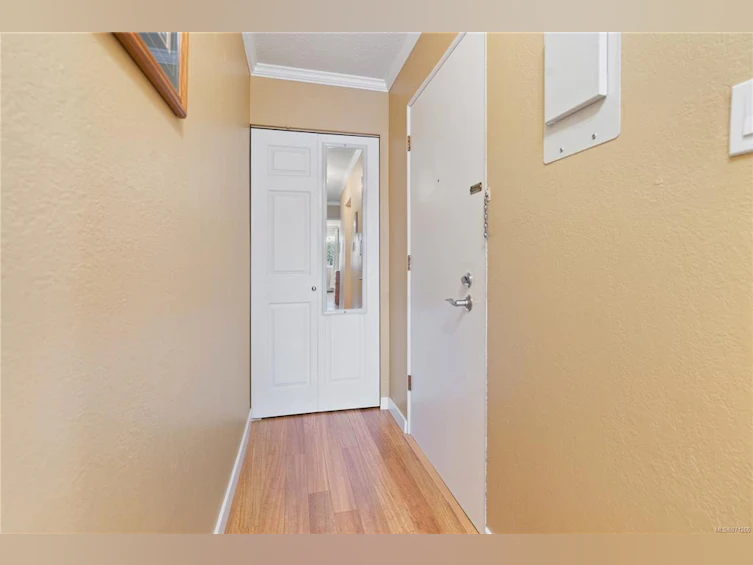 301-2100 Granite Street, Oak Bay, BC, V8S 3G7 - 4