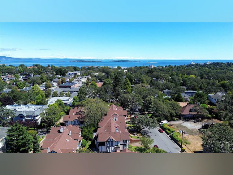 301-2100 Granite Street, Oak Bay, BC, V8S 3G7 - 25
