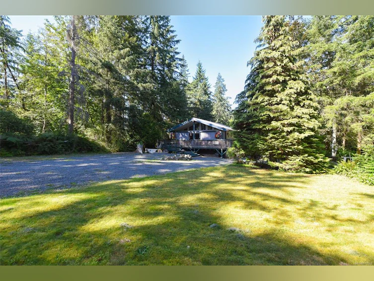4353 Macaulay Road, Black Creek, BC, V9J 1E3