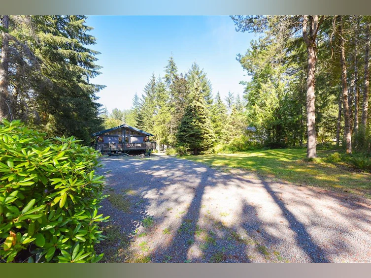 4353 Macaulay Road, Black Creek, BC, V9J 1E3 - 8