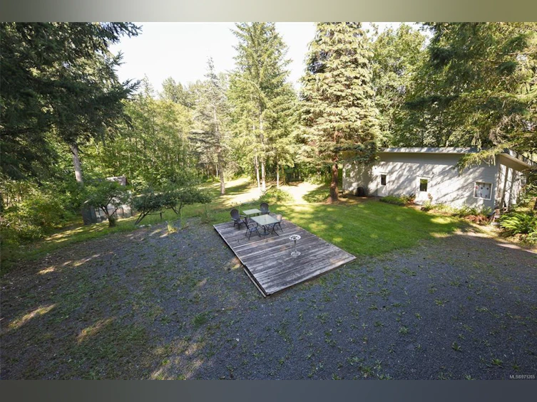 4353 Macaulay Road, Black Creek, BC, V9J 1E3 - 9