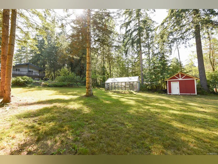 4353 Macaulay Road, Black Creek, BC, V9J 1E3 - 13
