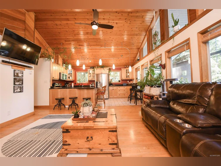 4353 Macaulay Road, Black Creek, BC, V9J 1E3 - 15
