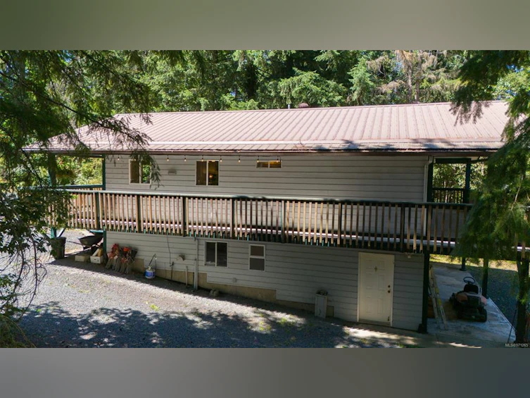 4353 Macaulay Road, Black Creek, BC, V9J 1E3 - 32