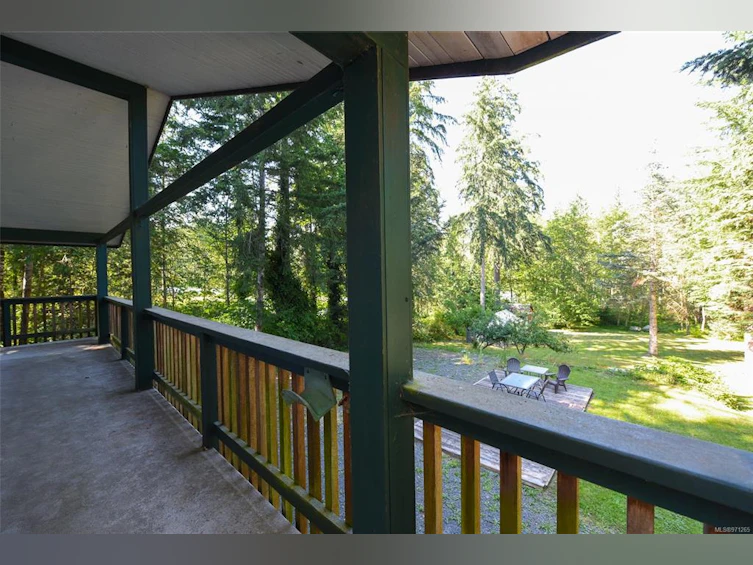 4353 Macaulay Road, Black Creek, BC, V9J 1E3 - 38