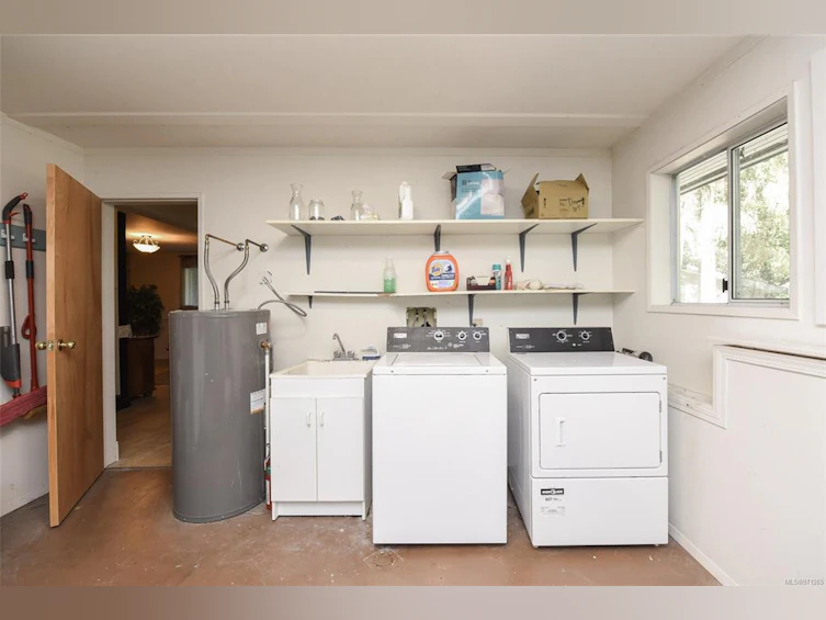 4353 Macaulay Road, Black Creek, BC, V9J 1E3 - 61