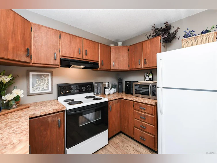 355 Back Road, Courtenay, BC, V9N 3X1 - 8