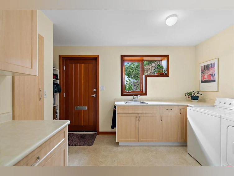 8760 Beaumaris Place, North Saanich, BC, V8L 3Z6 - 28