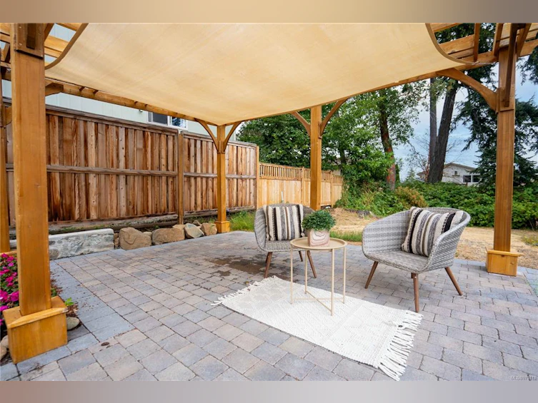 14 Midwood Road, View Royal, BC, V9B 1L5 - 2