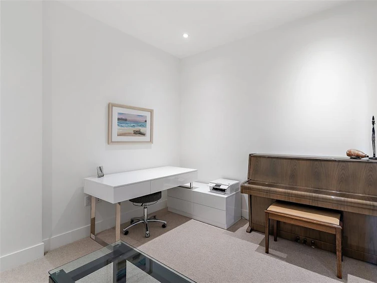 804-5388 Hill Rise Terrace, Saanich, BC, V8Y 3K3 - 40