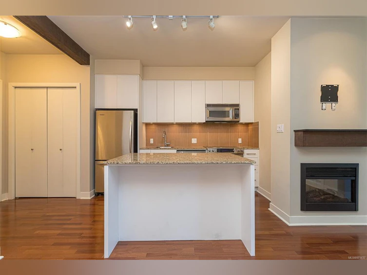 308-1375 Bear Mountain Pkwy, Langford, BC, V9C 0C9 - 2