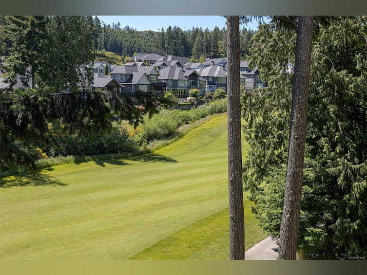 308-1375 Bear Mountain Pkwy, Langford, BC, V9C 0C9 - 11