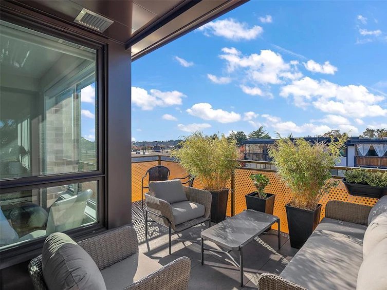 308-1018 Pentrelew Place, Victoria, BC, V8V 4J4 - 19