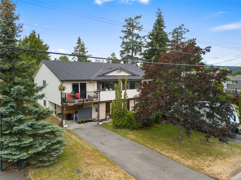 10390 Bowerbank Road, Sidney BC V8L 3L7
