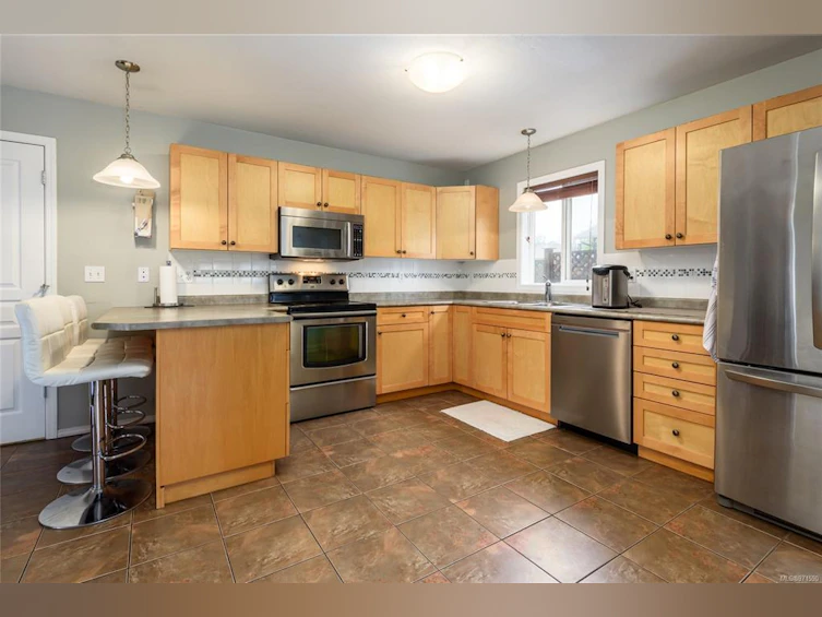 1265 Beckton Drive, Comox, BC, V9M 3Y5 - 6