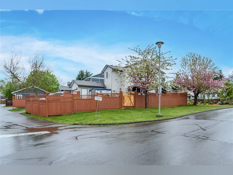 1265 Beckton Drive, Comox, BC, V9M 3Y5 - 24