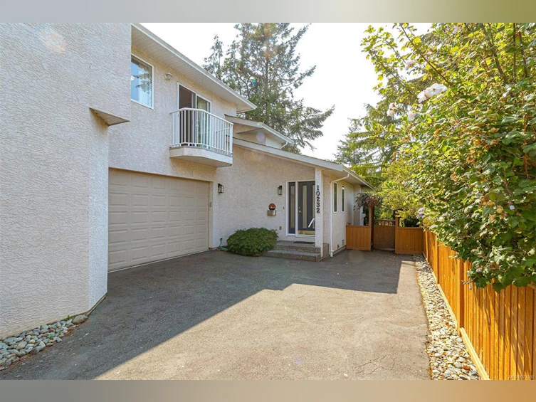10232 Fifth Street, Sidney, BC, V8L 1X6 - 35