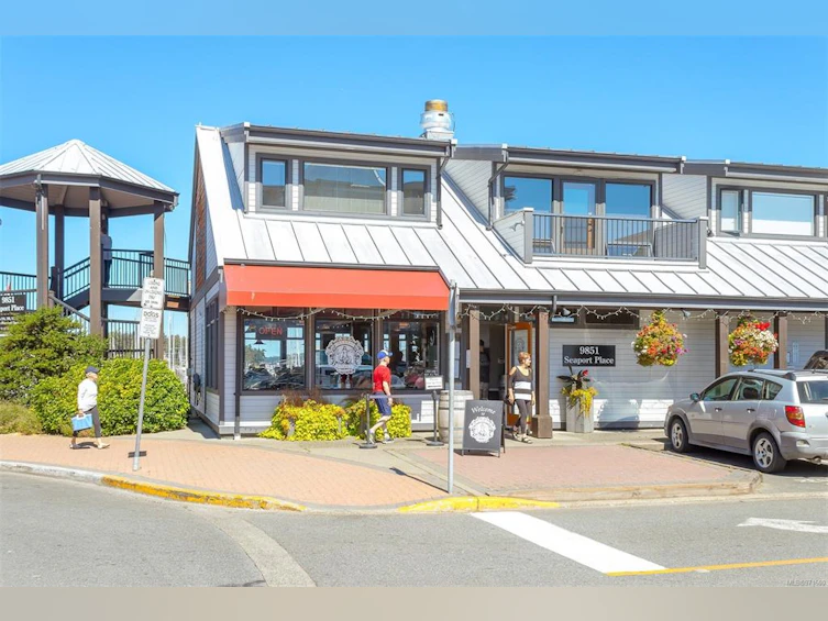 10232 Fifth Street, Sidney, BC, V8L 1X6 - 44