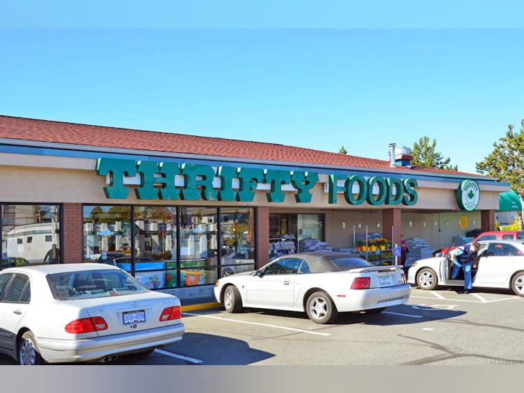 10232 Fifth Street, Sidney, BC, V8L 1X6 - 45